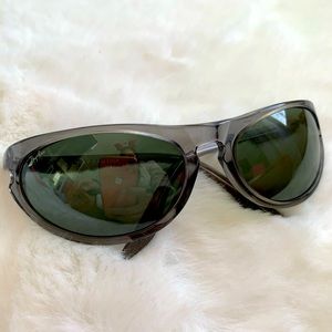 Clear grey ray ban sun glasses